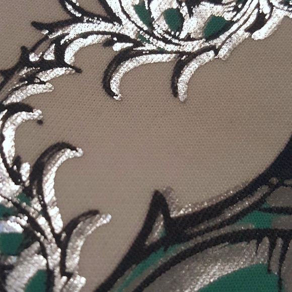 Little Backless Bodycon Dress Va Va Voom - Picture 4 of 5